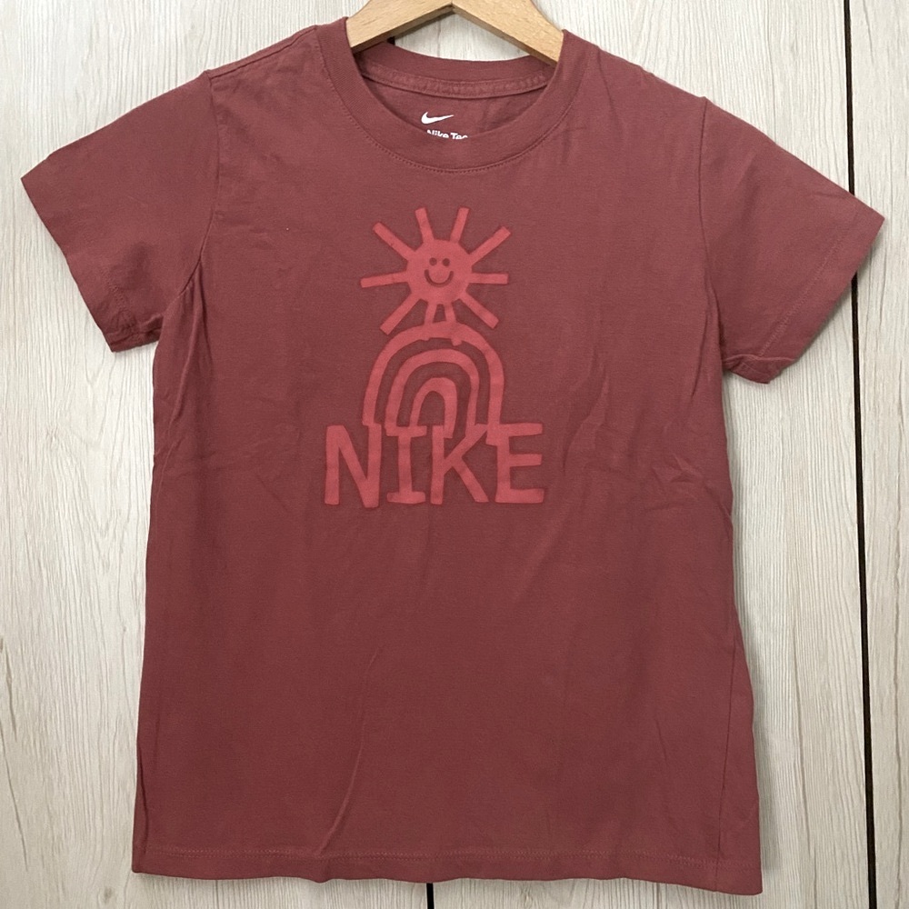 Nike tee - Picture 2 of 6
